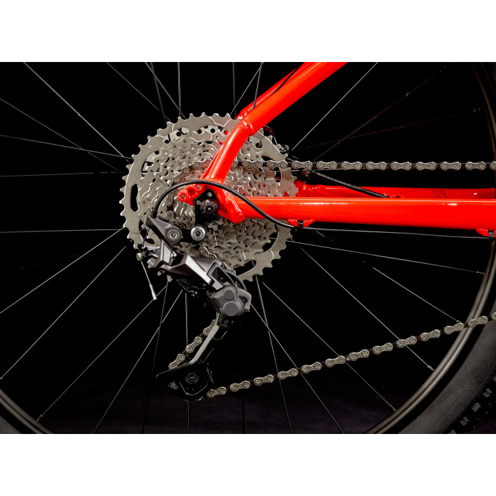 Trek Marlin 7 Marigold to Radioactive Red Fade kalnų dviratis (29")